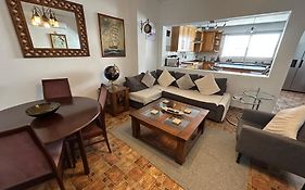 Spacious Apartment With Ac And Central Heating